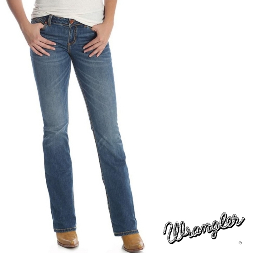 WRANGLER MAE PREMIUM PATCH BOOT CUT JEAN New!